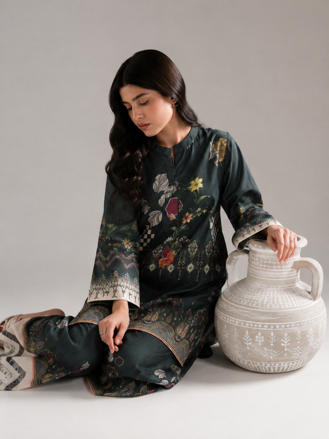 Zumurrud – Dark Green Ornate Border 2-Piece