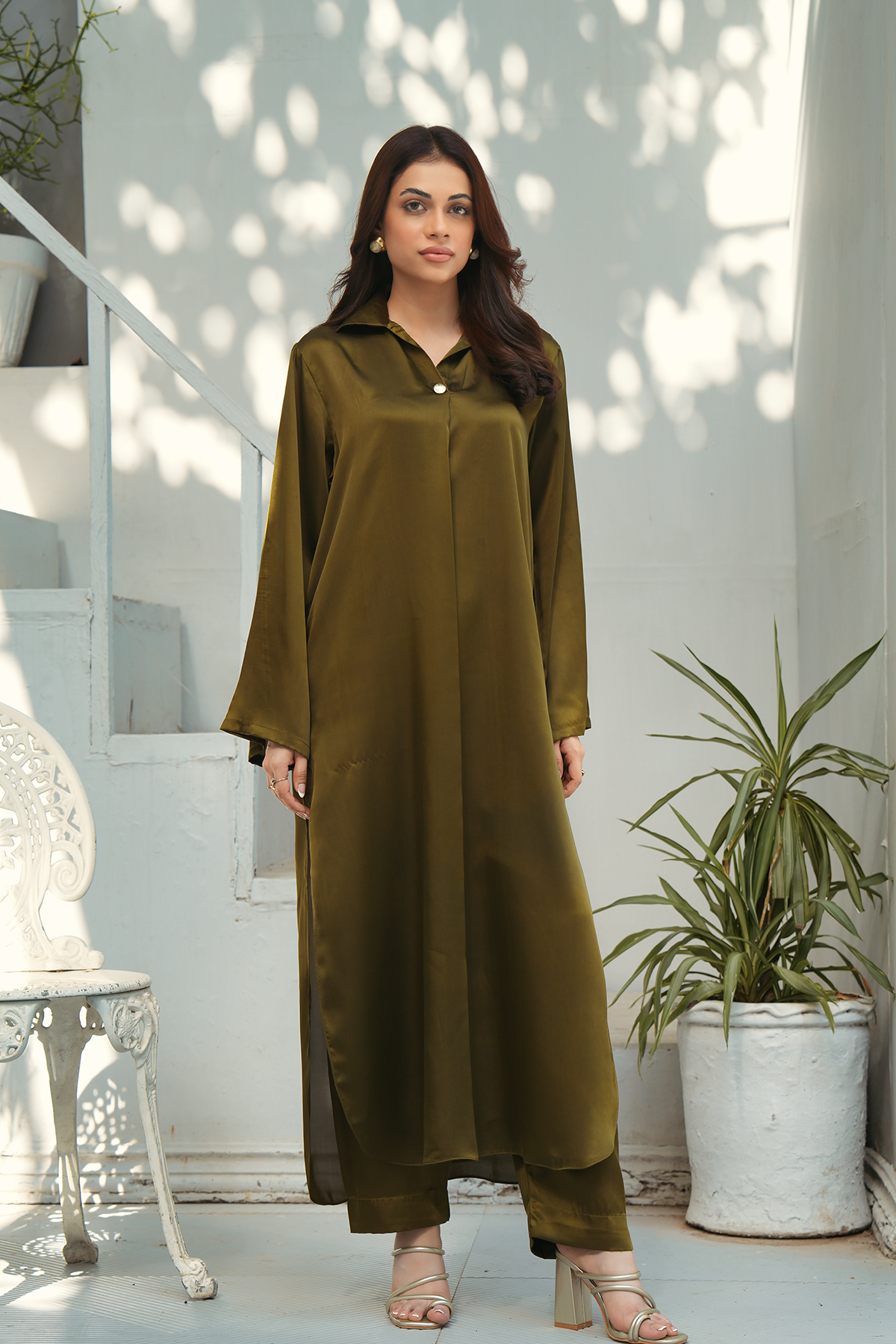 HOT OLVIE GREEN Solid 2-Piece Shirt & Trouser Set