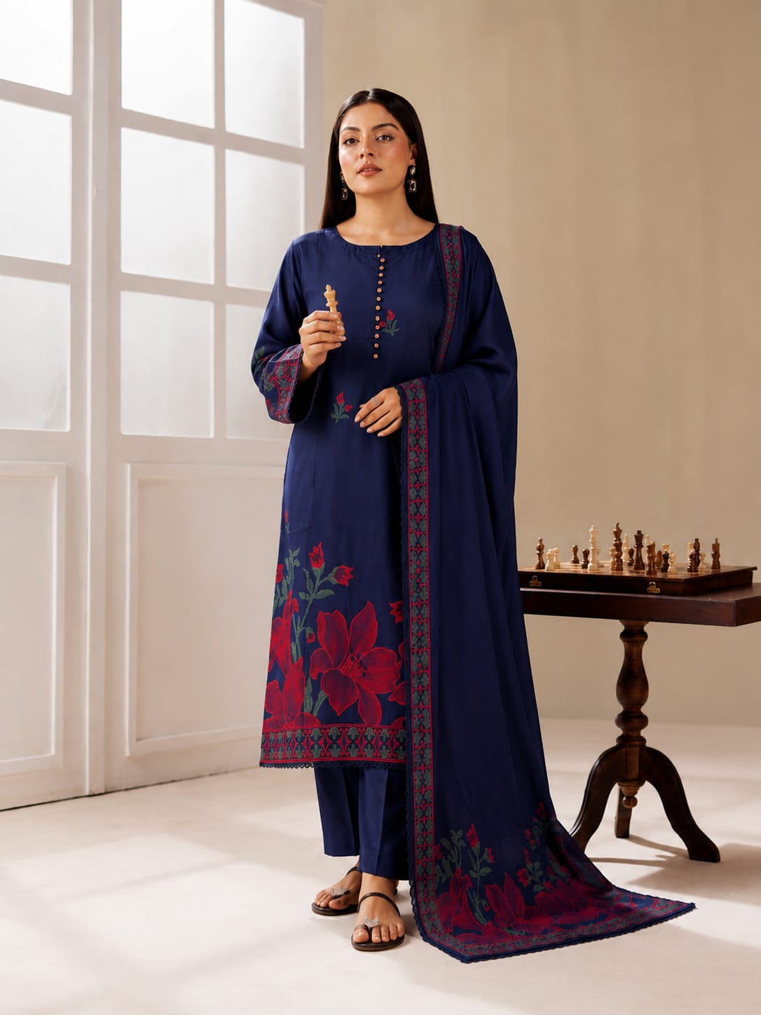Nilofar – Navy Floral Border 3-Piece Suit